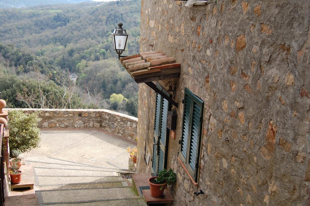 Hôtel Emily House à Montecerboli Extérieur photo